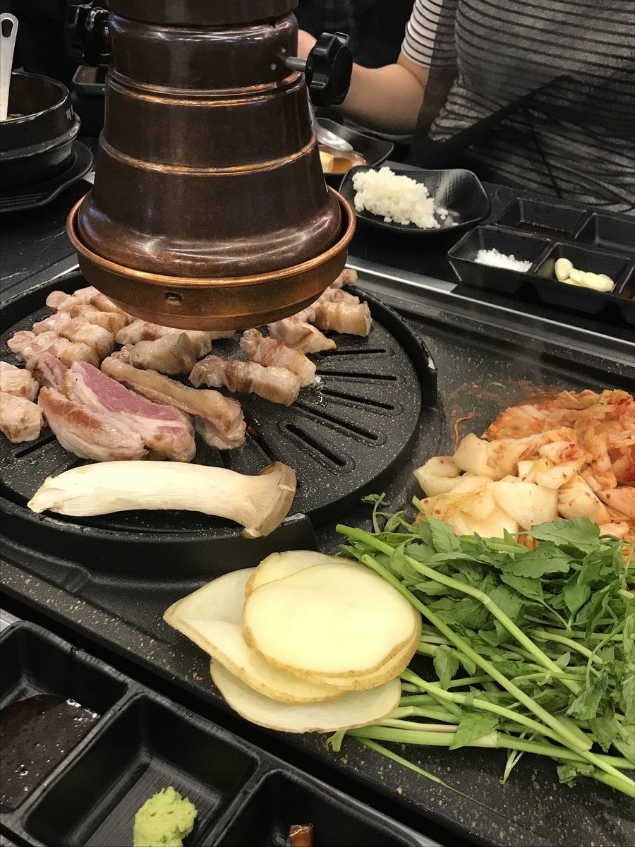 izzrrray's tweet photo. 완전 ”청계천한” 청계천 https://t.co/iLasWyiWRQ