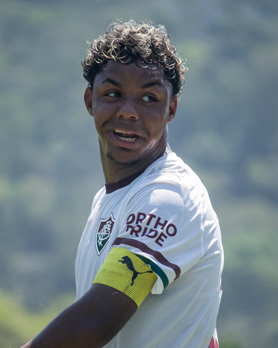 FluminenseFC's tweet photo. VEEEENCEEEEE O FLUMINENSE! 🇭🇺🇭🇺🇭🇺
Com gols de Breno, Italo Vinícius e Wesley Natã, os #MlksDeXerém vencem o Flamengo por 3 a 1 pelo Carioca sub-20, assumem a liderança e seguem invictos na competição! #VemQueTem https://t.co/E4KwCInSao