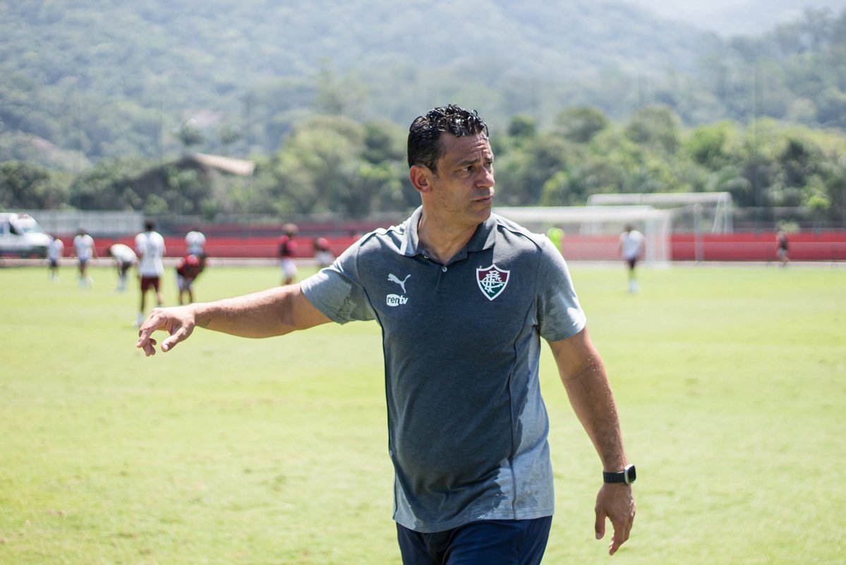 FluminenseFC's tweet photo. VEEEENCEEEEE O FLUMINENSE! 🇭🇺🇭🇺🇭🇺
Com gols de Breno, Italo Vinícius e Wesley Natã, os #MlksDeXerém vencem o Flamengo por 3 a 1 pelo Carioca sub-20, assumem a liderança e seguem invictos na competição! #VemQueTem https://t.co/E4KwCInSao
