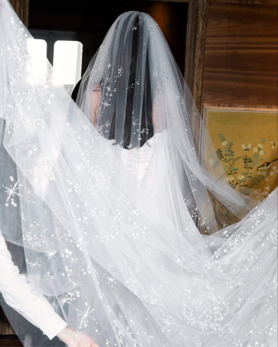 MaisonValentino's tweet photo. https://t.co/pp6YsYBQ9W
