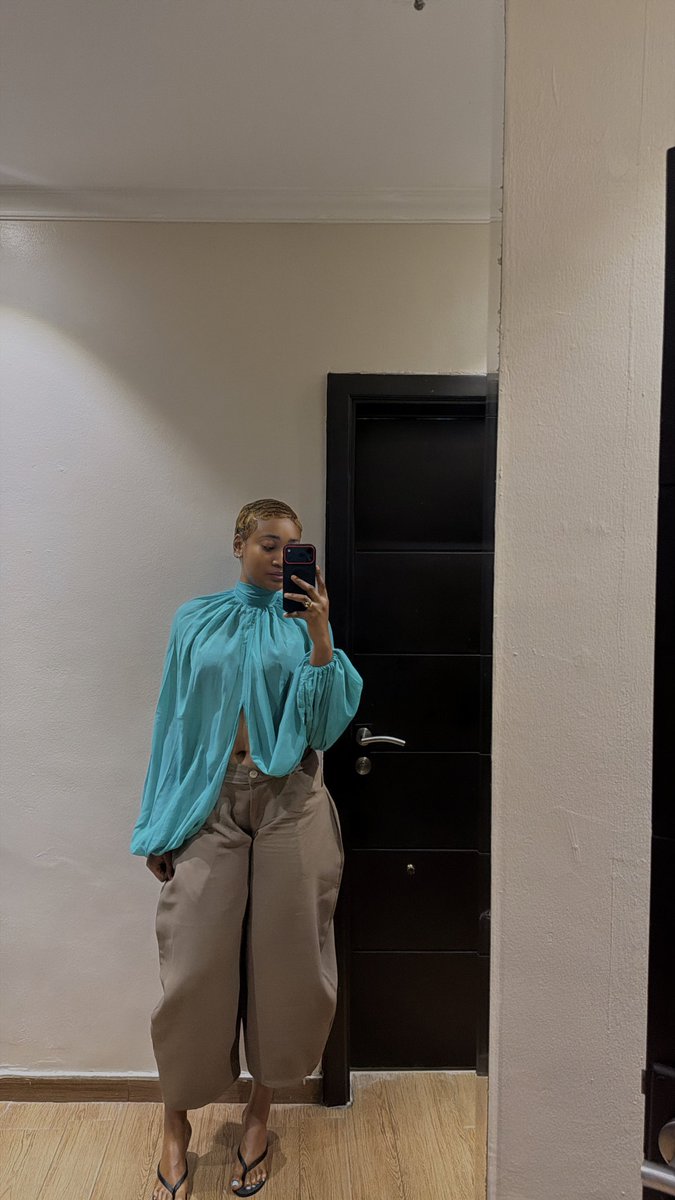 eziinneee's tweet photo. out n aboutttt. https://t.co/piRVscQYNL