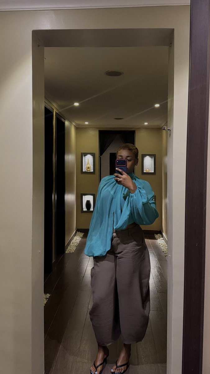 eziinneee's tweet photo. out n aboutttt. https://t.co/piRVscQYNL