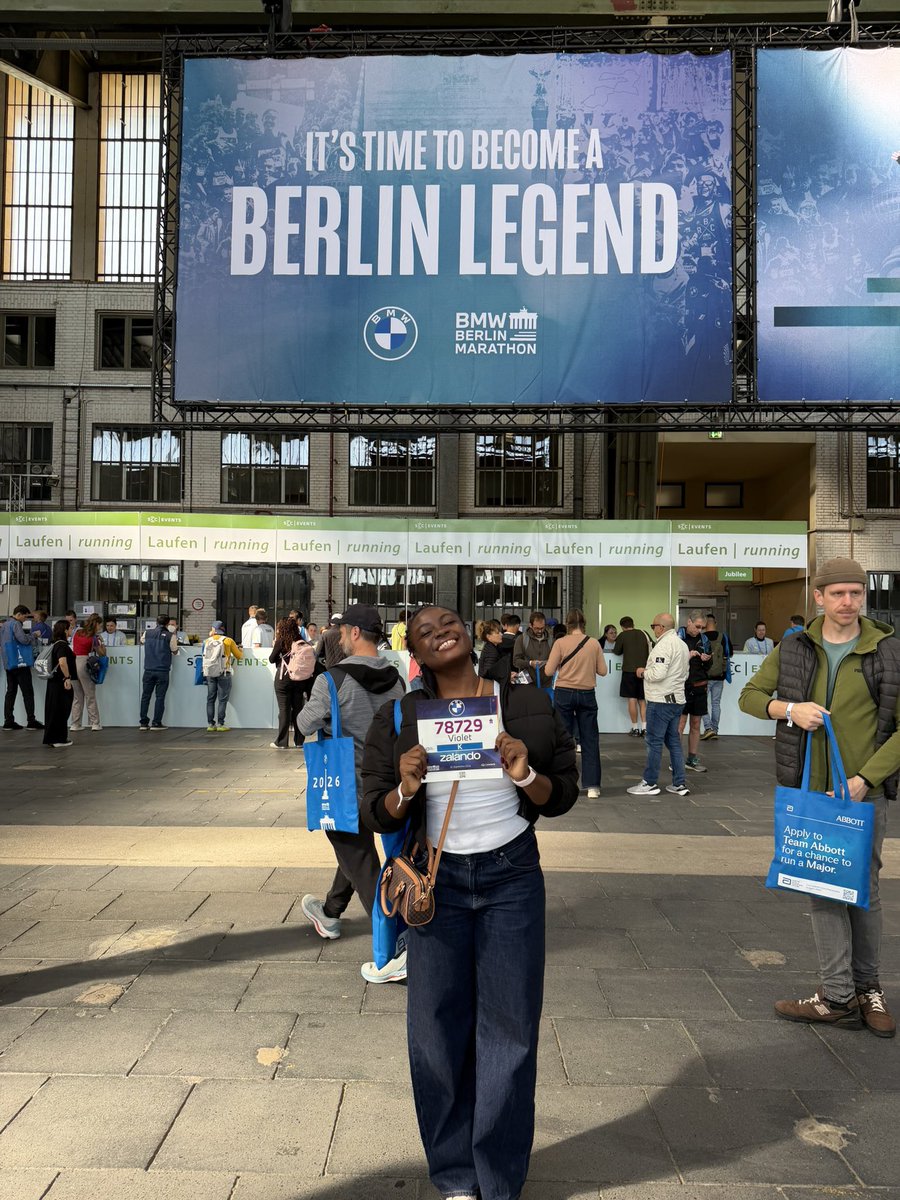 vee_symone's tweet photo. I’m running my first world Major marathon. See you tomorrow after 42.2km🤭 https://t.co/LJwZagoNdR