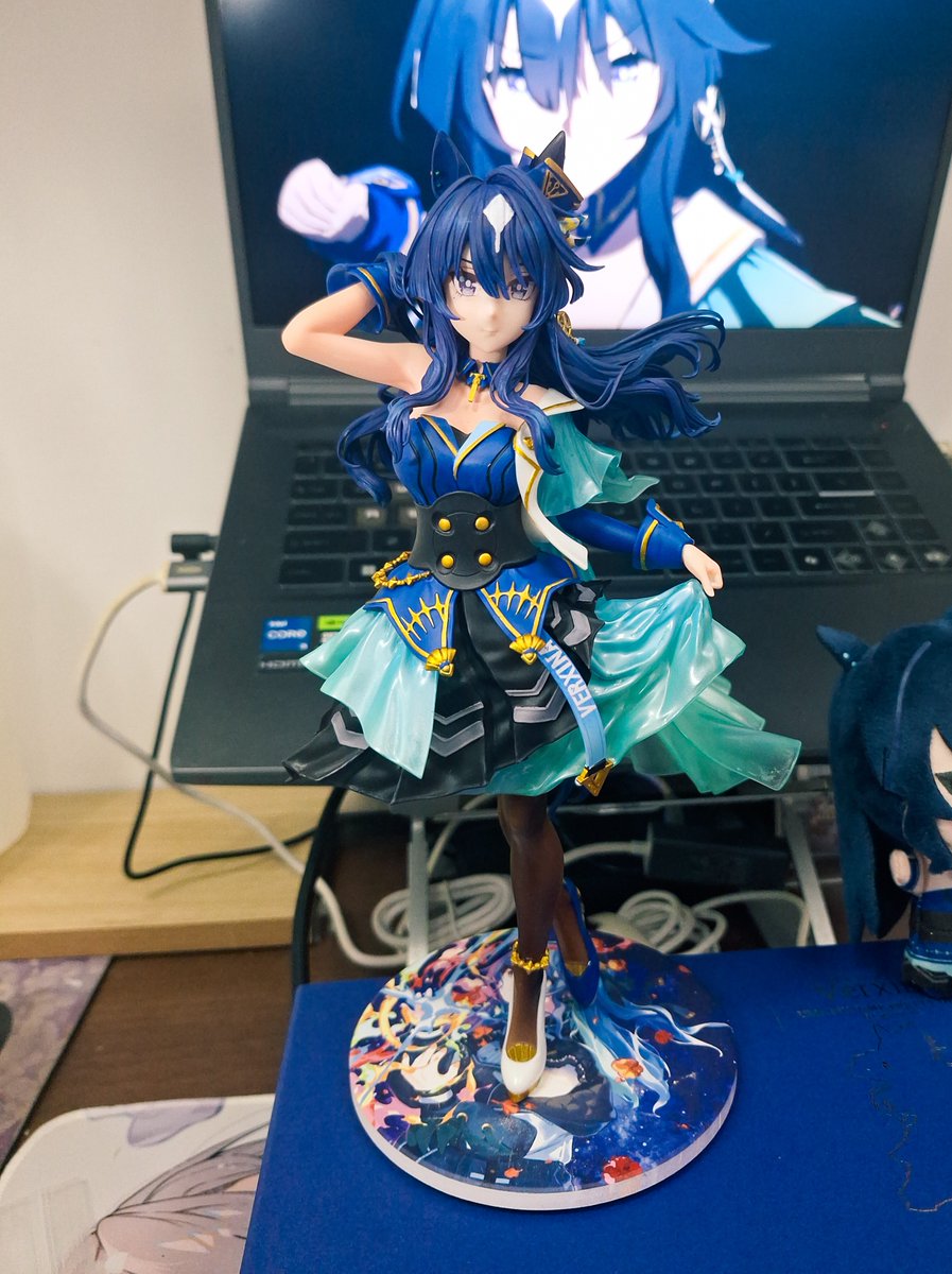 YanTheCharSiu's tweet photo. 干潟為四様（@naruyotame4）のヴィルシーナ、完成しました！
 私にとってウマ娘がガレージキット制作を始めた原点なら、干潟為四さんが手掛けられた極峰の原型は、まさに『原点中の原点』と言える存在です。 ふわりとなびく髪の毛の造形も、スカートの複雑なシワの表現も、どこ切り取っても魅力に溢！ https://t.co/9Z7a7wUXOQ