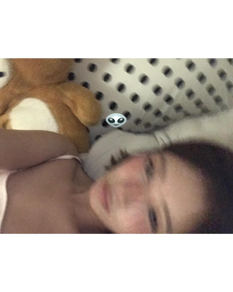 ReiRiffs's tweet photo. gudddnaittoo errone ⭐️💤 https://t.co/3Ns88RZxhe