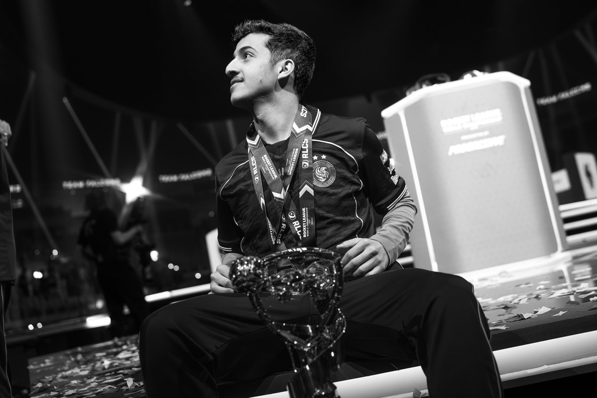 RLEsports's tweet photo. 🦅💚 https://t.co/VP34t3uAYT