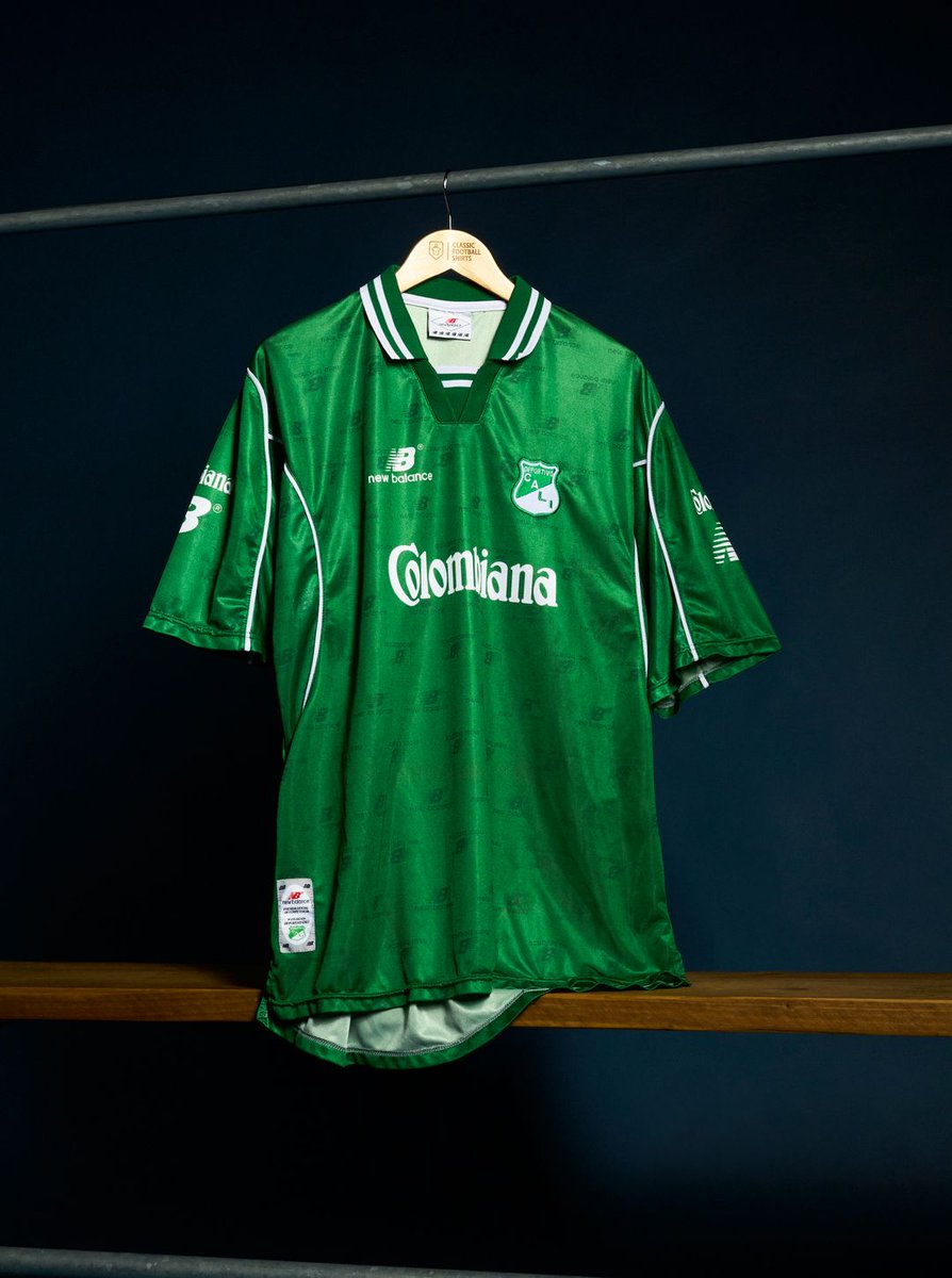 classicshirts's tweet photo. Deportivo Cali 2001 Home by new Balance 🇨🇴 

Hitting the site on Monday at 14:00 (UK Time) in a size XL. https://t.co/eLs3Zhslca