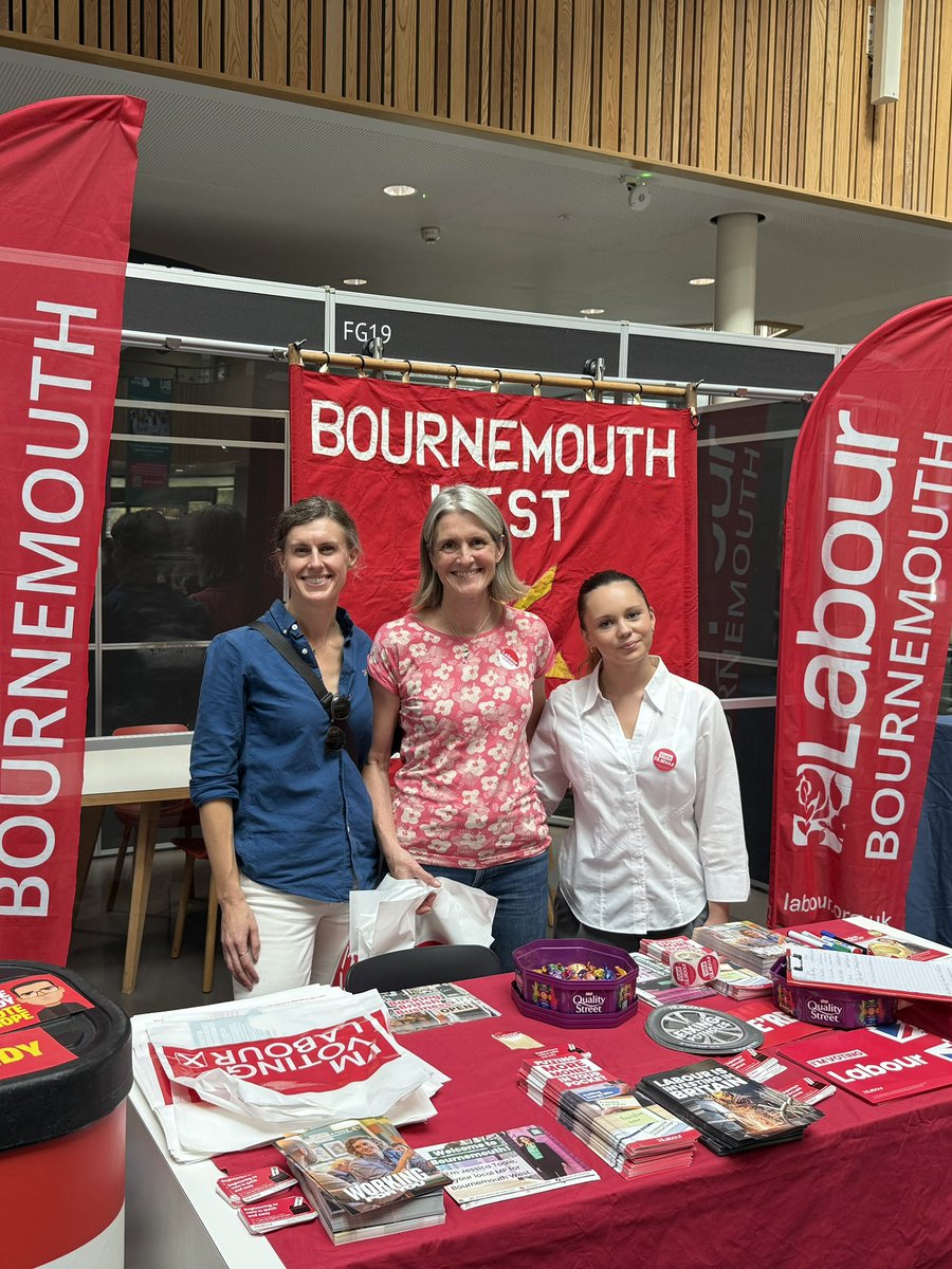 JessicaToale's tweet photo. Brilliant to be at Bournemouth University’s Freshers’ Fair today. Thanks for all the questions! https://t.co/YaaqiBbFxp