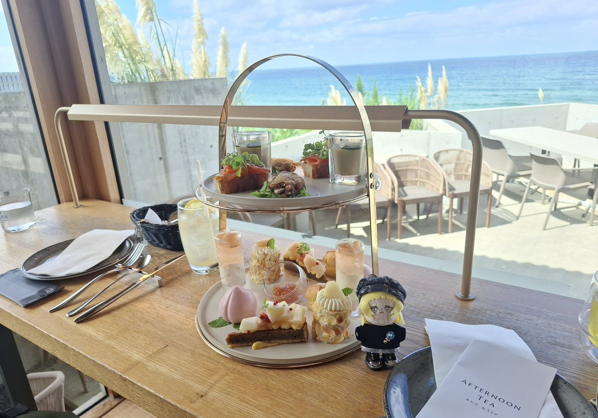 dpple0a's tweet photo. お天気に恵まれた友人とのアフタヌーンティー☕️
桃づくし🍑でどれもとてもおいしかった😌❤
当選祈願に行けたのも嬉しい✊
夕食のシチュー専門店は陽気な外人店主が鼻歌を歌いながらお会計してくれて素敵なお店だった🫶
お腹空かせてサイドメニューやデザートにも挑戦したい🔥 https://t.co/BHv8O6xyOS
