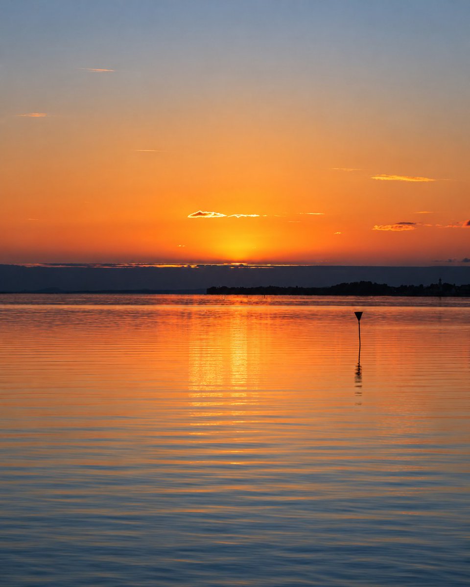 Havenlust's tweet photo. Where light becomes silence. https://t.co/iEYgcf6uVj