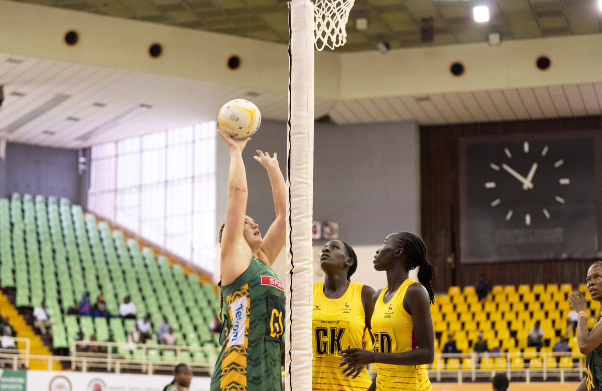 Netball_SA's tweet photo. ๐ฟ๐ฆ ๐ฃ๐ฅ๐ข๐จ๐ ๐ข๐ ๐ข๐จ๐ฅ ๐ฆ๐ฃ๐๐ฅ ๐ฃ๐ฅ๐ข๐ง๐๐๐ฆ. ๐๐
A final fought with heart, courage and everything they had. ๐
Not the result we wanted, but this team has represented South Africa with pride throughout the Africa Netball Cup. ๐ฟ๐ฆโค
The journey continues.
#SPARProteas https://t.co/ojKMIjCJJs