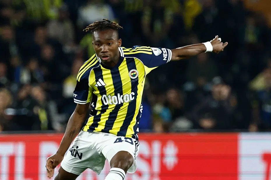 fenerlimete09's tweet photo. Sen Dünya şampiyonu İspanya'nın,
Gol atamadığı takıma nasıl 2 gol attın. https://t.co/yRCB8L9ZG3