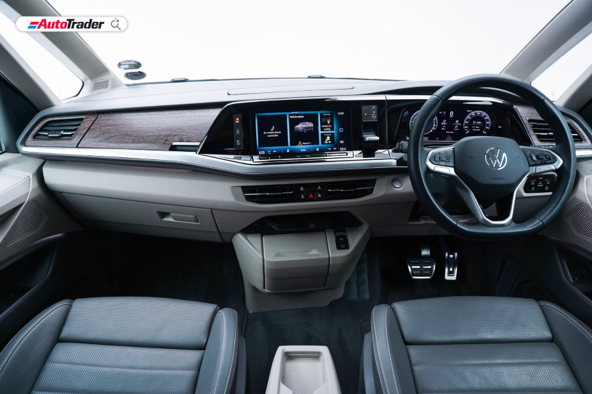 AutoTraderSA's tweet photo. At R1.794 million, is the new @VolkswagenSA Caravelle the future of the luxury people mover? Read our full review here 👉 https://t.co/Rf7pu8IjHa
#Volkswagen #VWCaravelle #Caravelle #PeopleMover https://t.co/OMRSHNBbCN