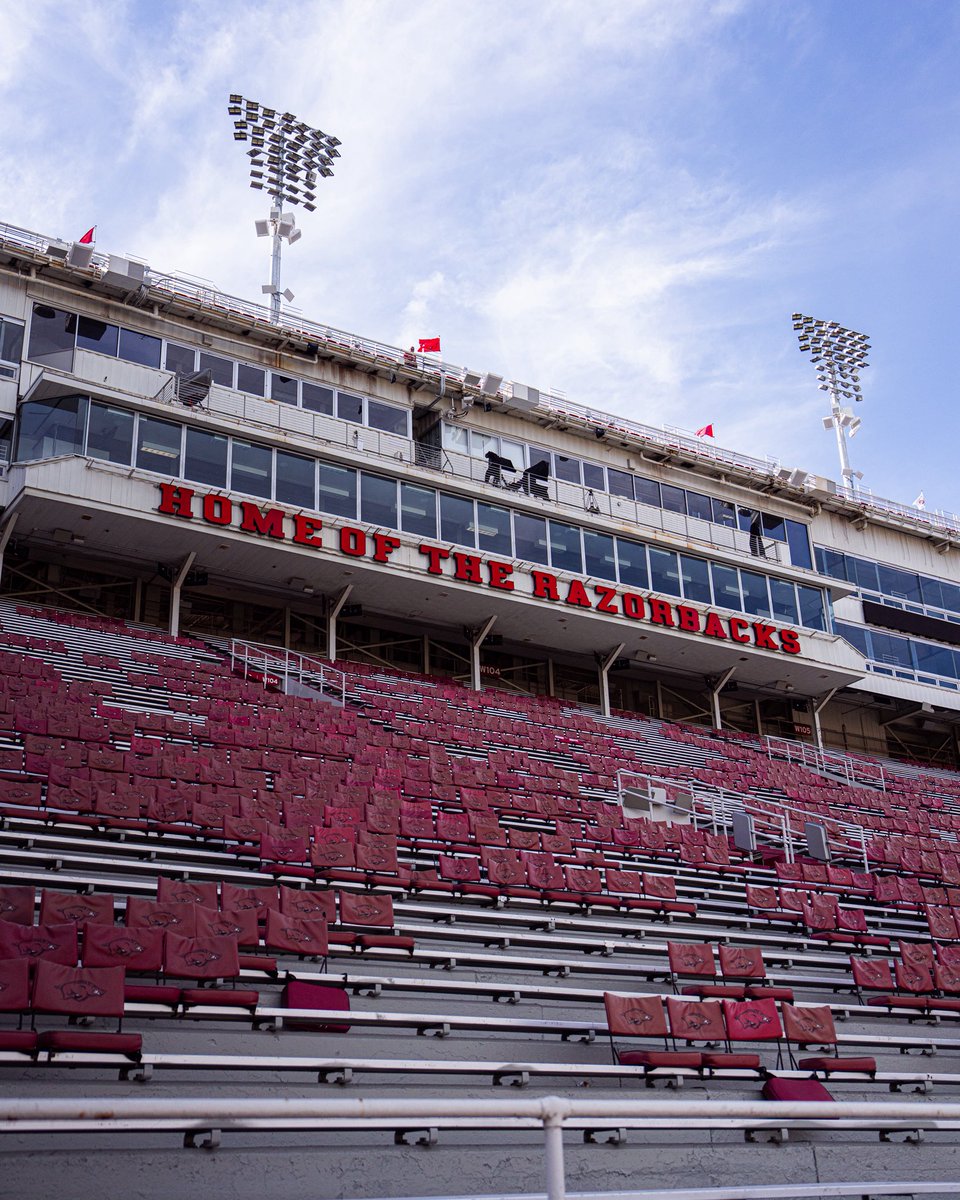 RazorbackFB tweet picture