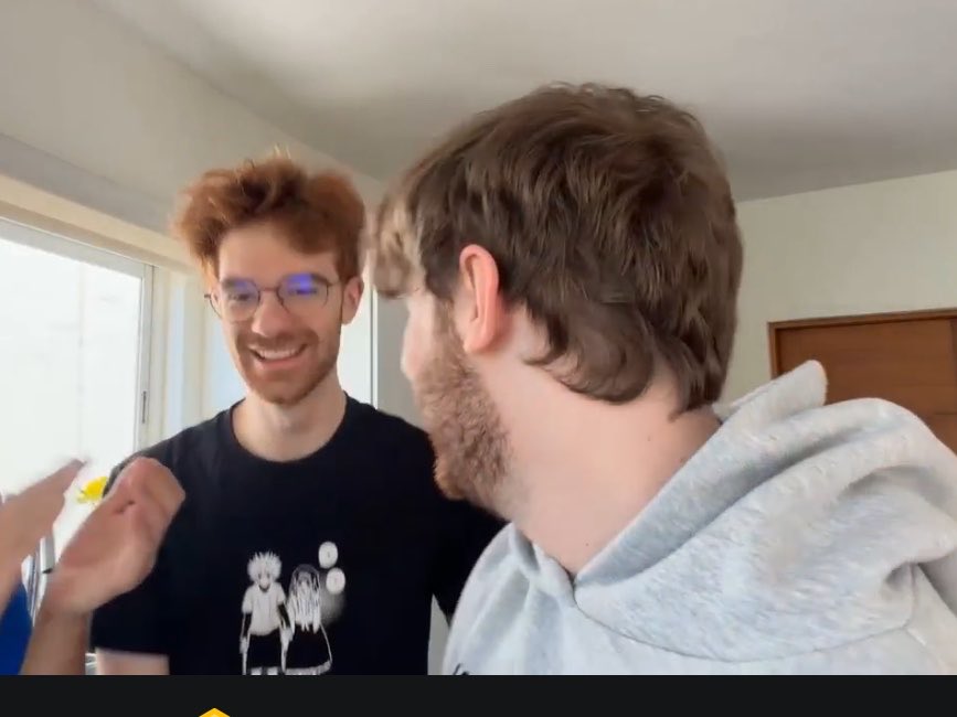 L0V3zz_'s tweet photo. RAAAAA https://t.co/7XSd1wGfVR