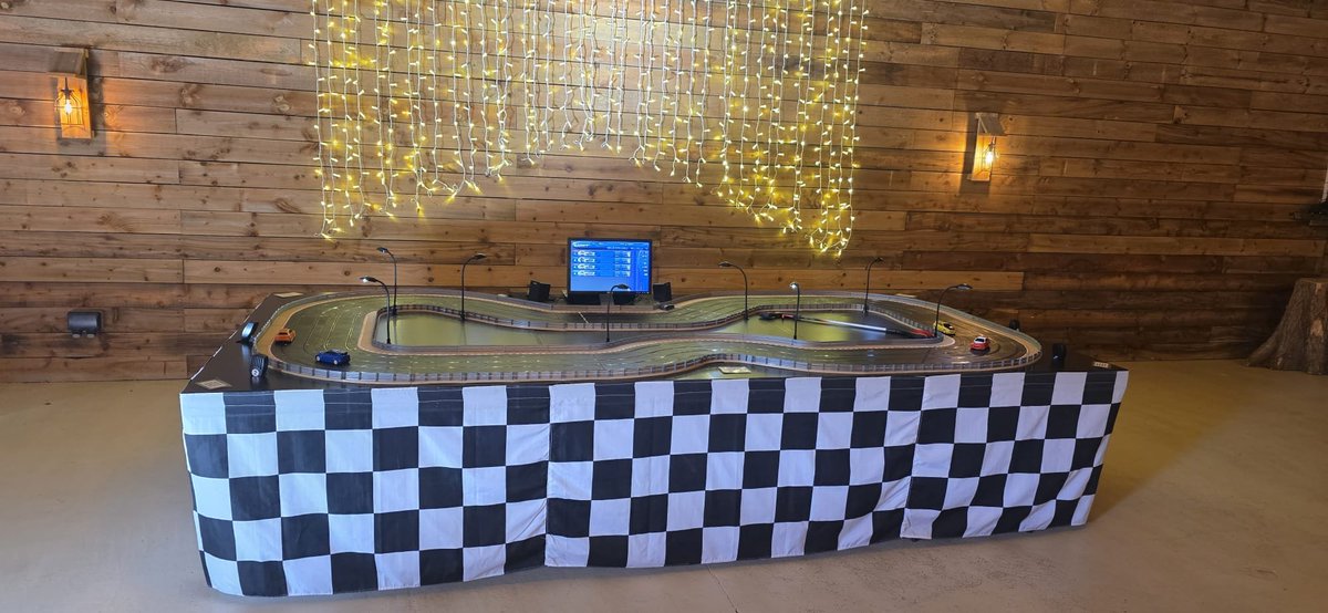 AltitudeEvents's tweet photo. What an amazing space at @SouthlandsBarn in #Sussex to use for #WeddingGames! Our #ScalextricHire and #ReactionTestGame are all set and ready for the Wedding Breakfast to finish!

#SussexWeddings https://t.co/aYhHV0PeDr