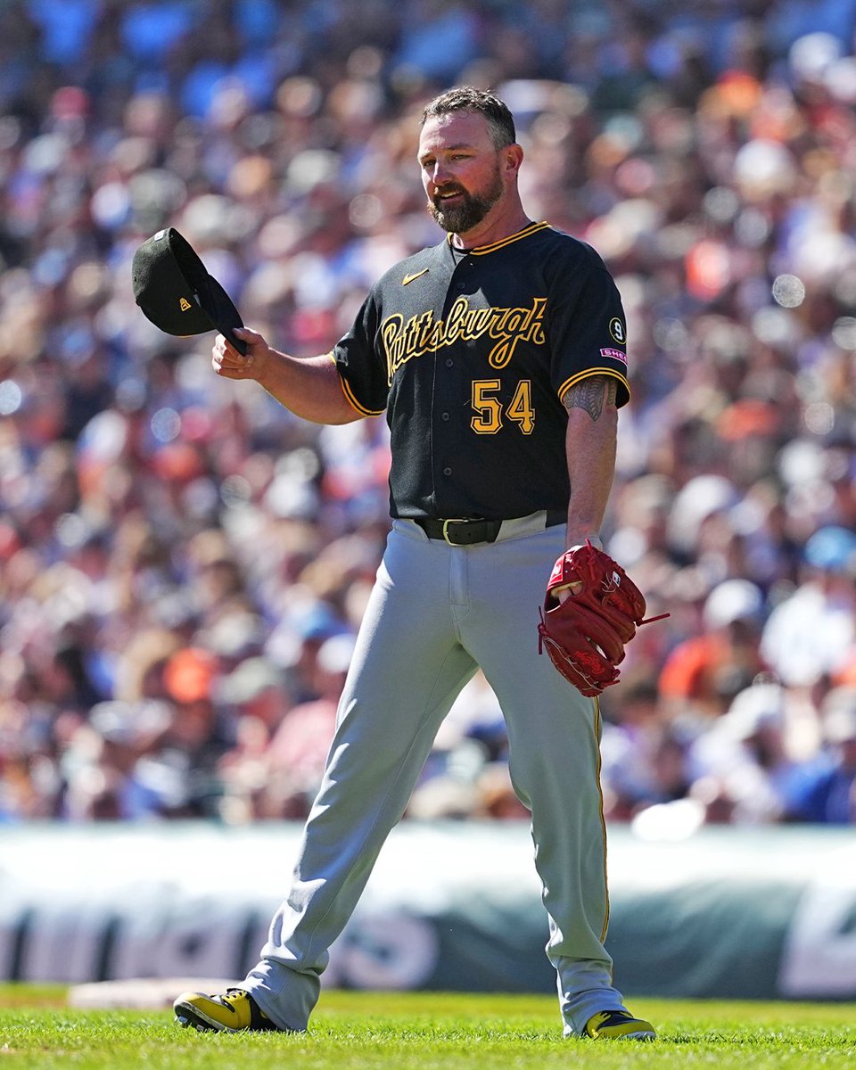 In what could be his last Major League appearance, Kirby Yates got his first career start for the Pirates today. 💛🖤 
 [📷](https://pbs.twimg.com/media/HTKVRYe