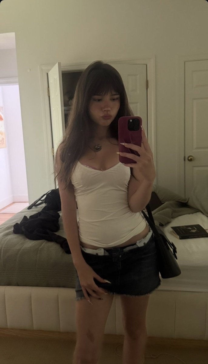 finn170903's tweet photo. Emma 19 ans,pote d un abo qui a bien tourner dans sa ville,vous lui faite quoi ? 

Dm pour expose https://t.co/OsggEngfen