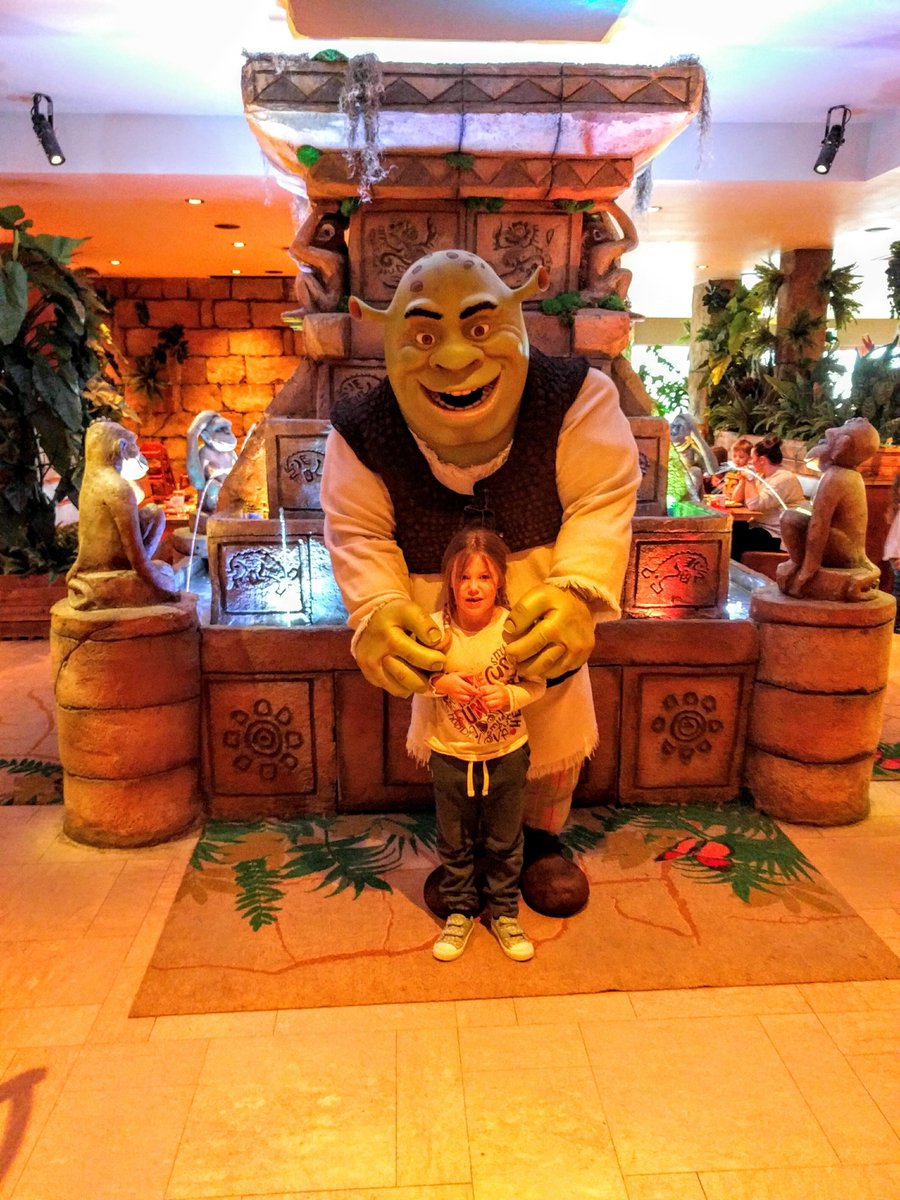 TreehCoasters's tweet photo. @ChessingtonBuzz Like this one https://t.co/X7YKXFqOOB