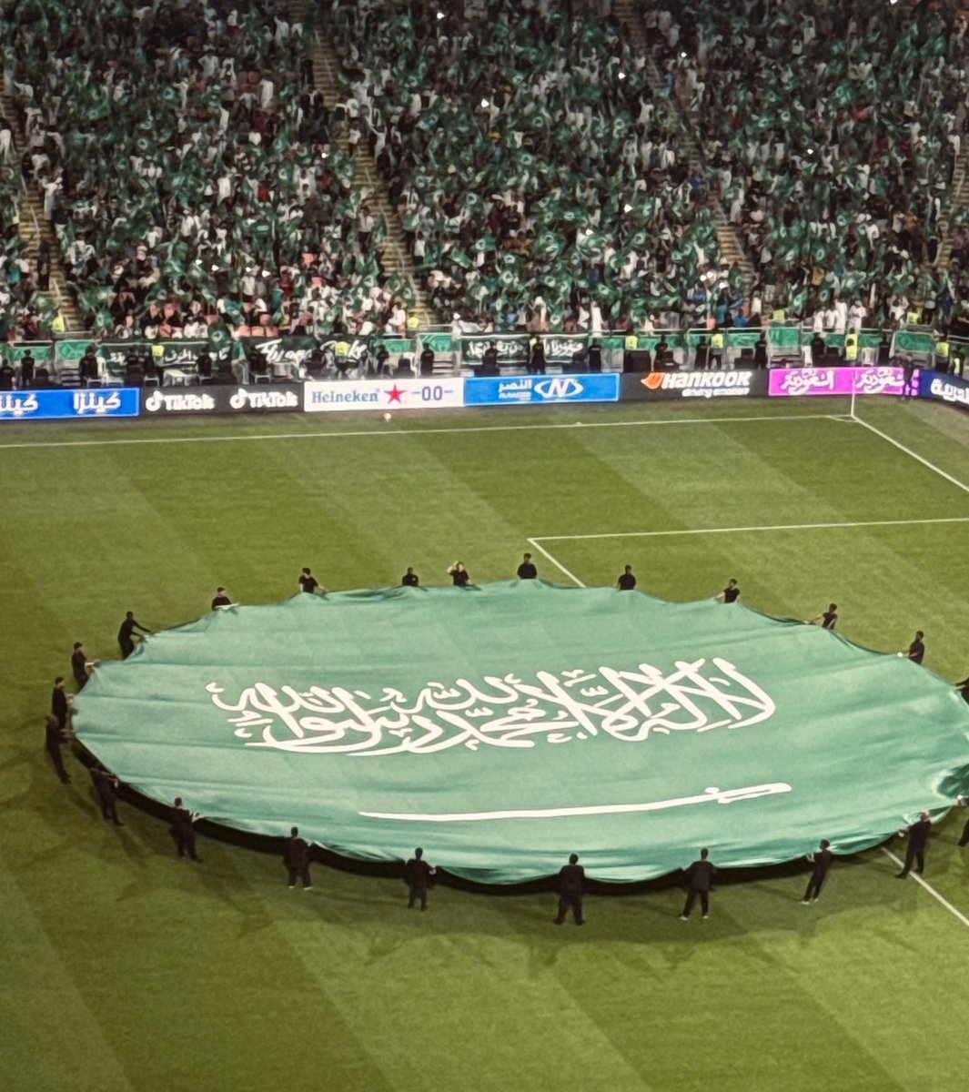 mt_2l's tweet photo. « وطني الحبيب وهل أحب سوااااااهُ »💚🇸🇦 https://t.co/0ItYkEv5aP