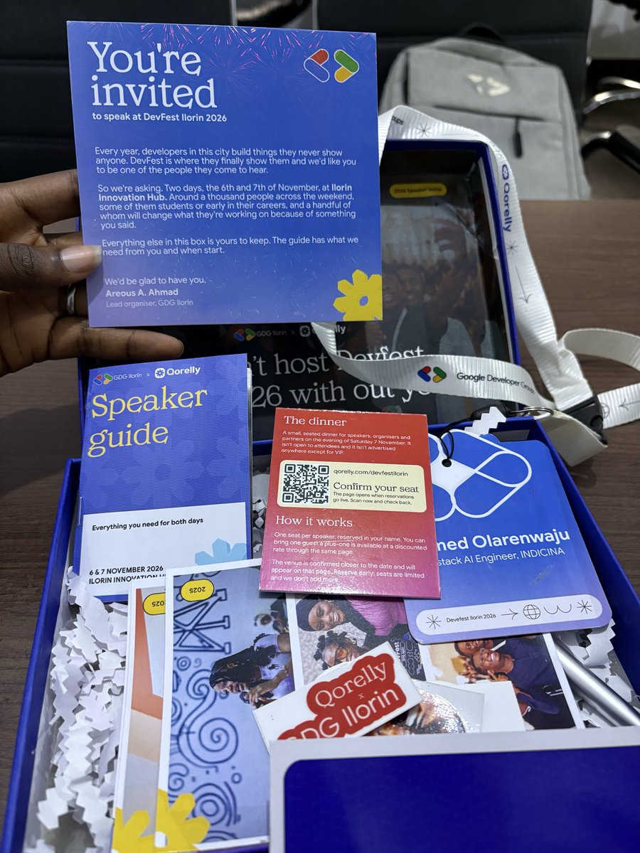 gdgIlorin's tweet photo. We just asked our speakers out!🫣❤️

The flowers? ❌
The chocolates? ❌
A DevFest Speaker Invite Box? Absolutely. 😌✅

#devfestilorin2026 
#devfestilorin26 
#devfest2026 
#gdgilorin https://t.co/0HFbPtR1t5