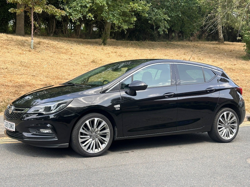 OzellEntinvh's tweet photo. 2019 VAUXHALL ASTRA 1. 4i Turbo Griffin - £7, 995 
1. 4L Petrol, Manual 
59, 255 miles 

Buy with confidence—read our 5-star reviews. Finance and warranty available. Part exchange welcome. We buy cars—what do you have? Contact us: 01424 730750 | https://t.co/rmDJmKRCxP