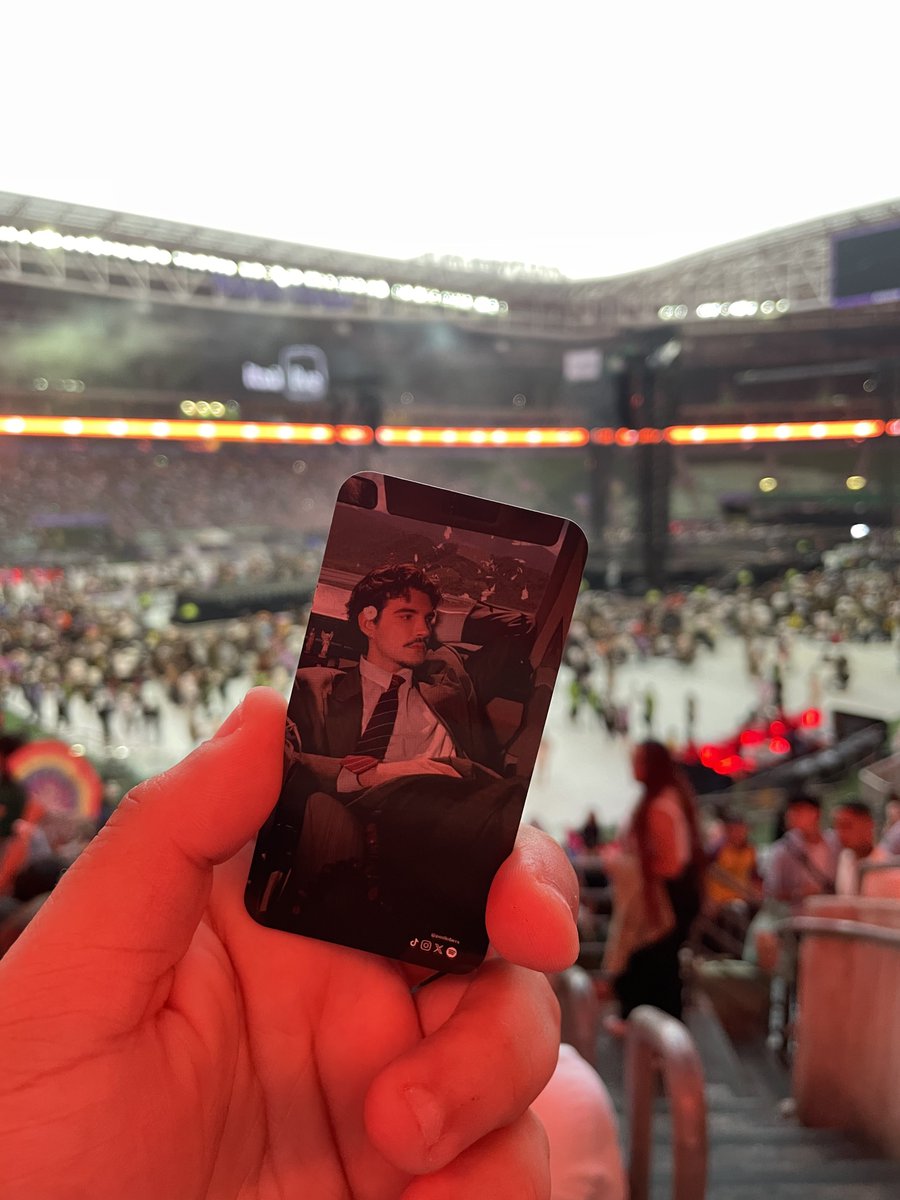 jhsmixer's tweet photo. QUE NOITE INCRÍVEL 💚
#TurnêMemóriasPóstumas https://t.co/tOrsfio951