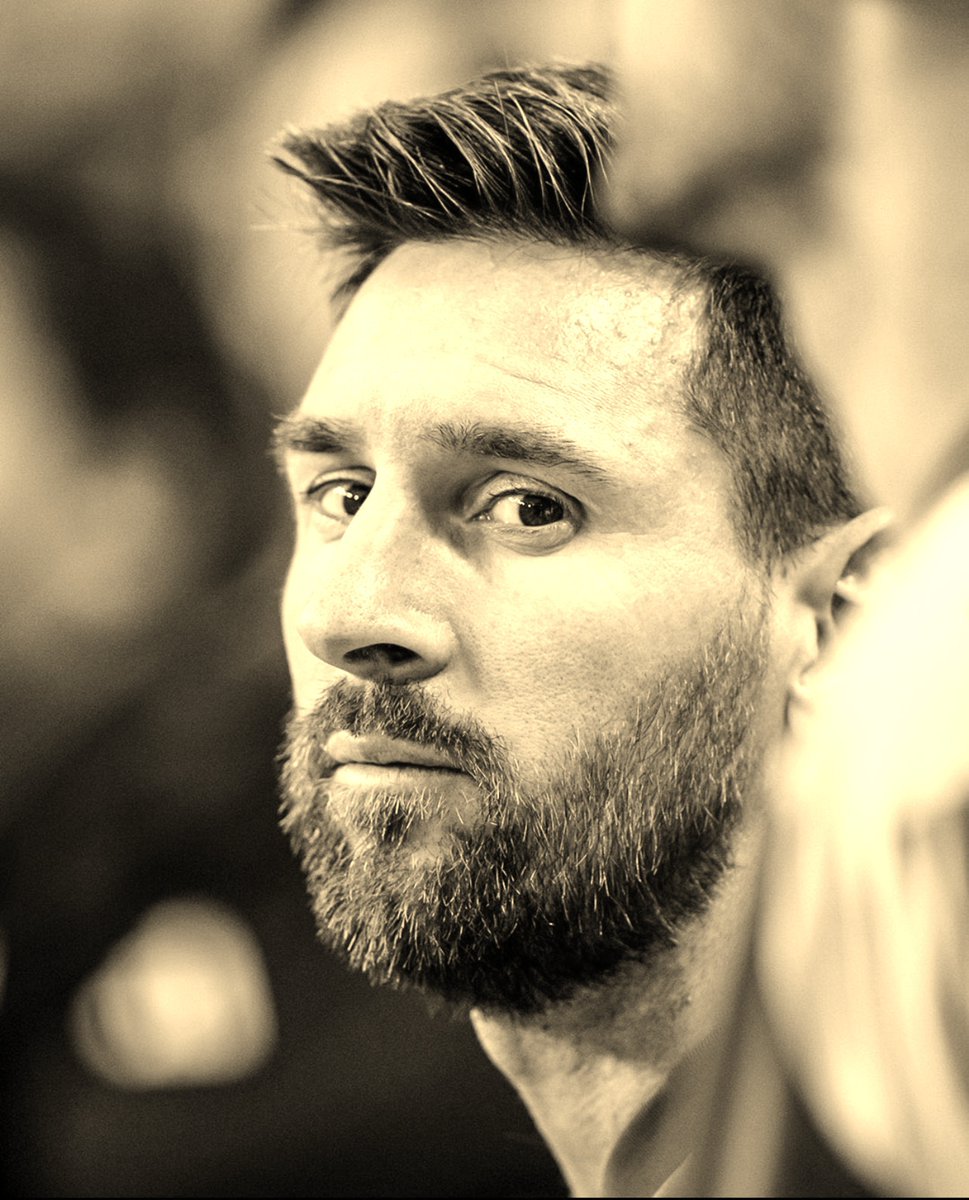 RealGOA7's tweet photo. Favorecido 14 años por corrupción arbitral.

Le regalaron 5 Ballon d’Ors.

Le amañaron 5 penales en 1 Mundial.

Le inventaron 4 Copas América en 6 años.

Le trajeron 1 Finalissima tras 29 años.

Lo invitaron sin méritos a 1 Mundial de Clubes.

Su mentor es culpable de corrupción. https://t.co/fE5QjHjmBd