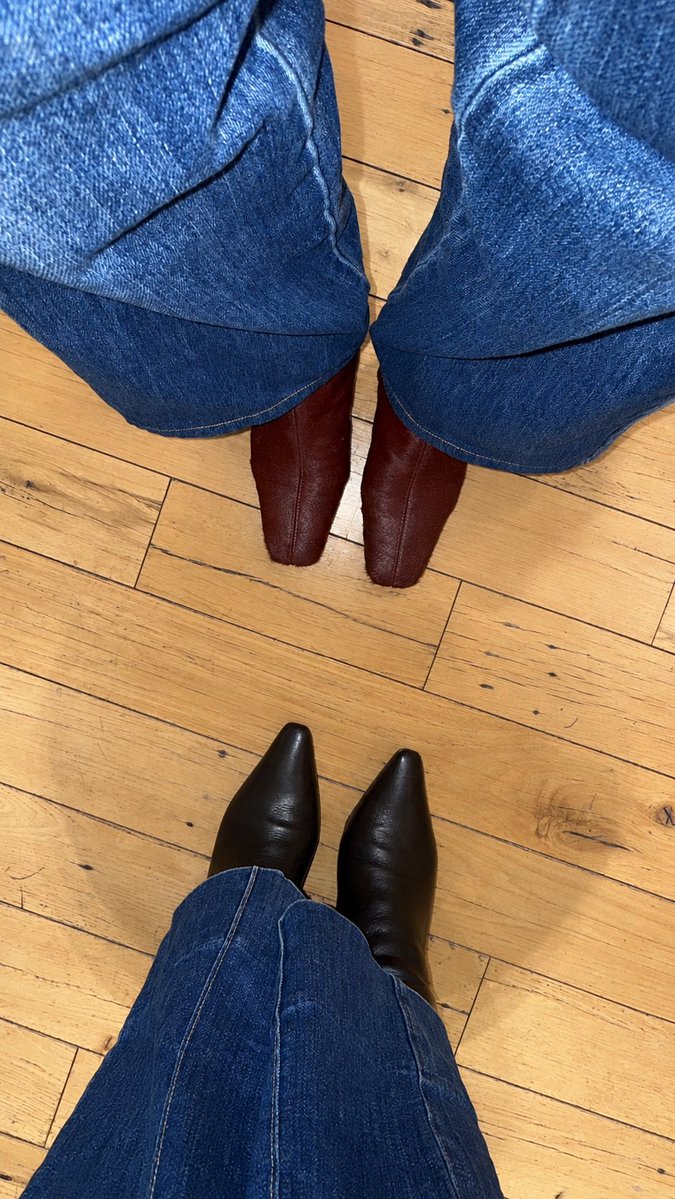hanenelyyan's tweet photo. Outside 🤗🥰😜😜😜 https://t.co/bfPjxu4eI6