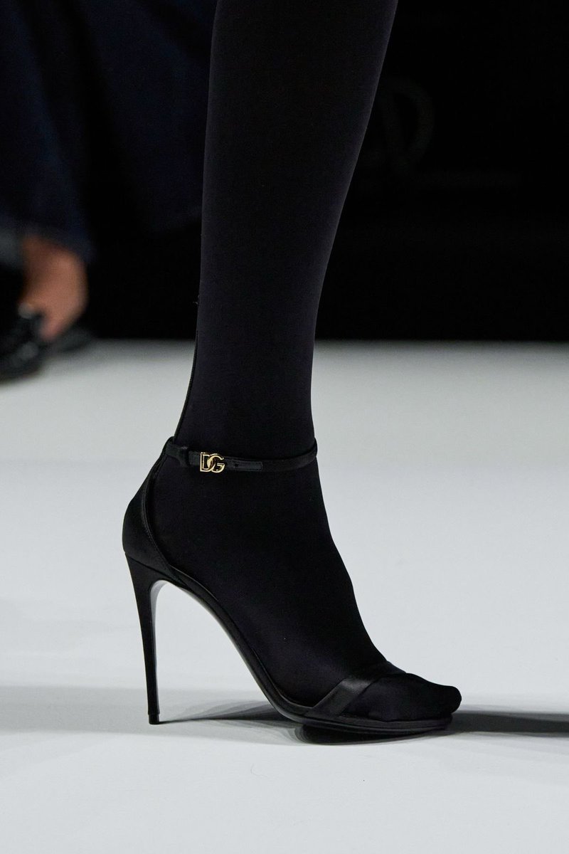 Eveboards's tweet photo. Dolce &amp; Gabbana https://t.co/qFP37jX1Ix
