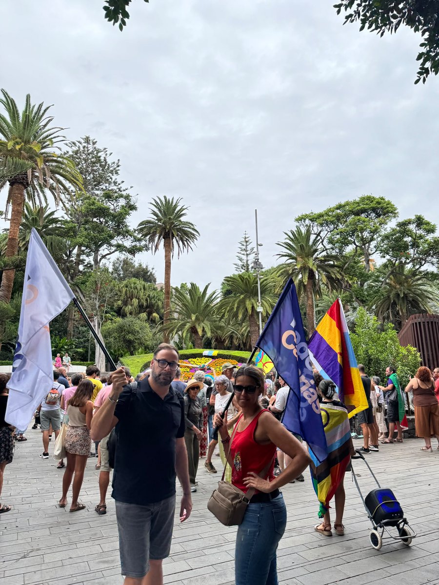 FernandoRuizPe's tweet photo. Hoy y siempre, defendemos la Democracia.
Porque democracia es paz, es vivienda, es feminismo, es antirracismo, es antifascismo
Por eso hoy hemos salido a las calles a decir alto y claro que vamos a defender nuestros derechos hasta el final.
Por nosotras, por todas
#ALasCalles https://t.co/m9Hwf3W11j