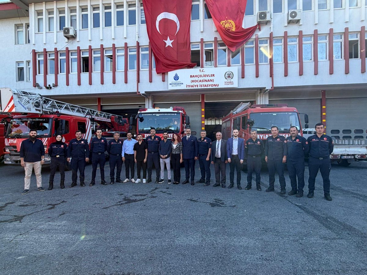 bahcelievlerchp's tweet photo. İlçe Başkanımız Sayın Gökmen Güneş, İlçe Yönetim Kurulu Üyelerimiz, İlçe Gençlik Kolları Başkanımız Görkem Fırat Çakır ve Gençlik Kolları İl Başkan Yardımcımız Umut Can Yıldız ile birlikte, Kocasinan ve Siyavuşpaşa İtfaiye İstasyonlarını İtfaiye Haftası sebebiyle ziyaret ettik. https://t.co/Yd6LyHr1mZ