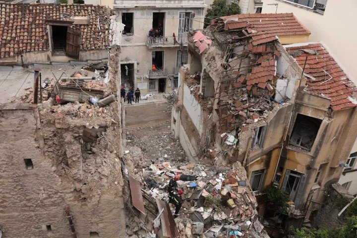 CentennialMan's tweet photo. FOUR American tourists are among the six killed when an explosion tore through a building near the Acropolis in Greece
A suspected gas leak in the two-storey building in Athens triggered the deadly blast at around 7:30amvon Friday

₿: bc1q8grl3y7utzevu56uq0us0rpgv6r69me762g20g https://t.co/ZIwARuMa75
