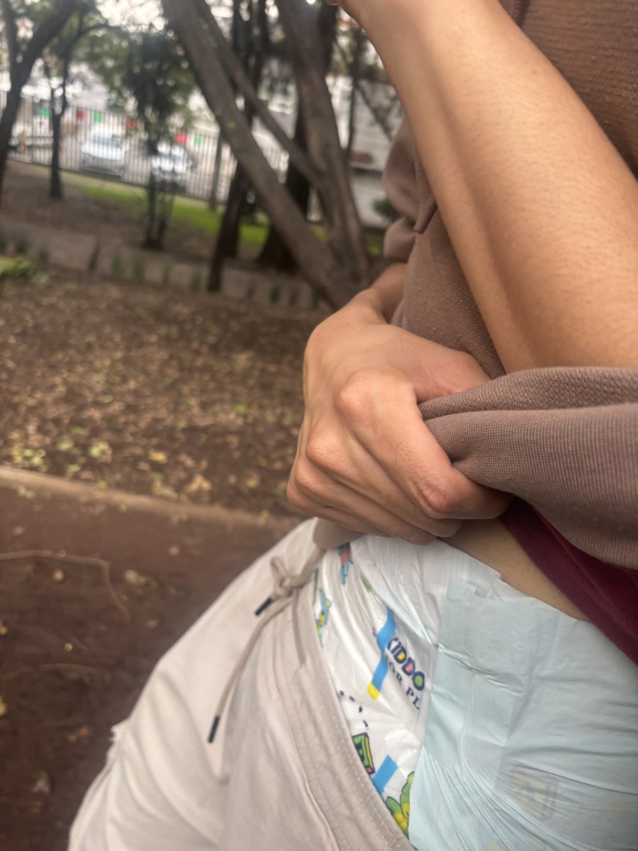 JinhixSc69492's tweet photo. Me and @CalypsoPapache have another great time now in a park and a beautiful lake. 😝

Ofc someone was padded and comfy, and baby a little wet 🙈

#abdl #diaper #trip #soggy #ab #dl https://t.co/on4jTkiJbM