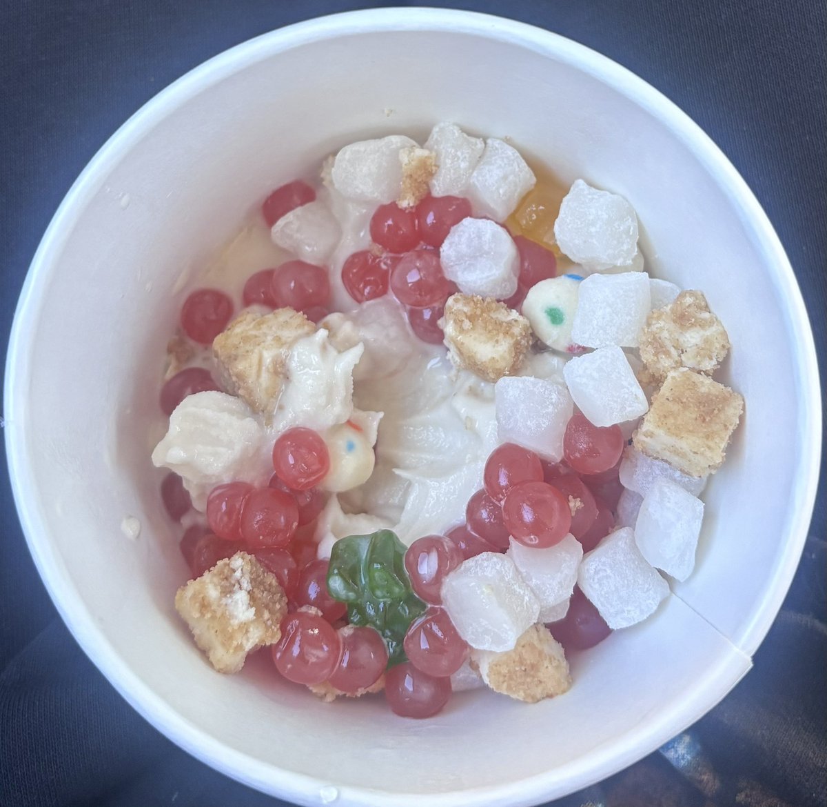 collarbone1958's tweet photo. 2 calories https://t.co/OxrNfpsk43