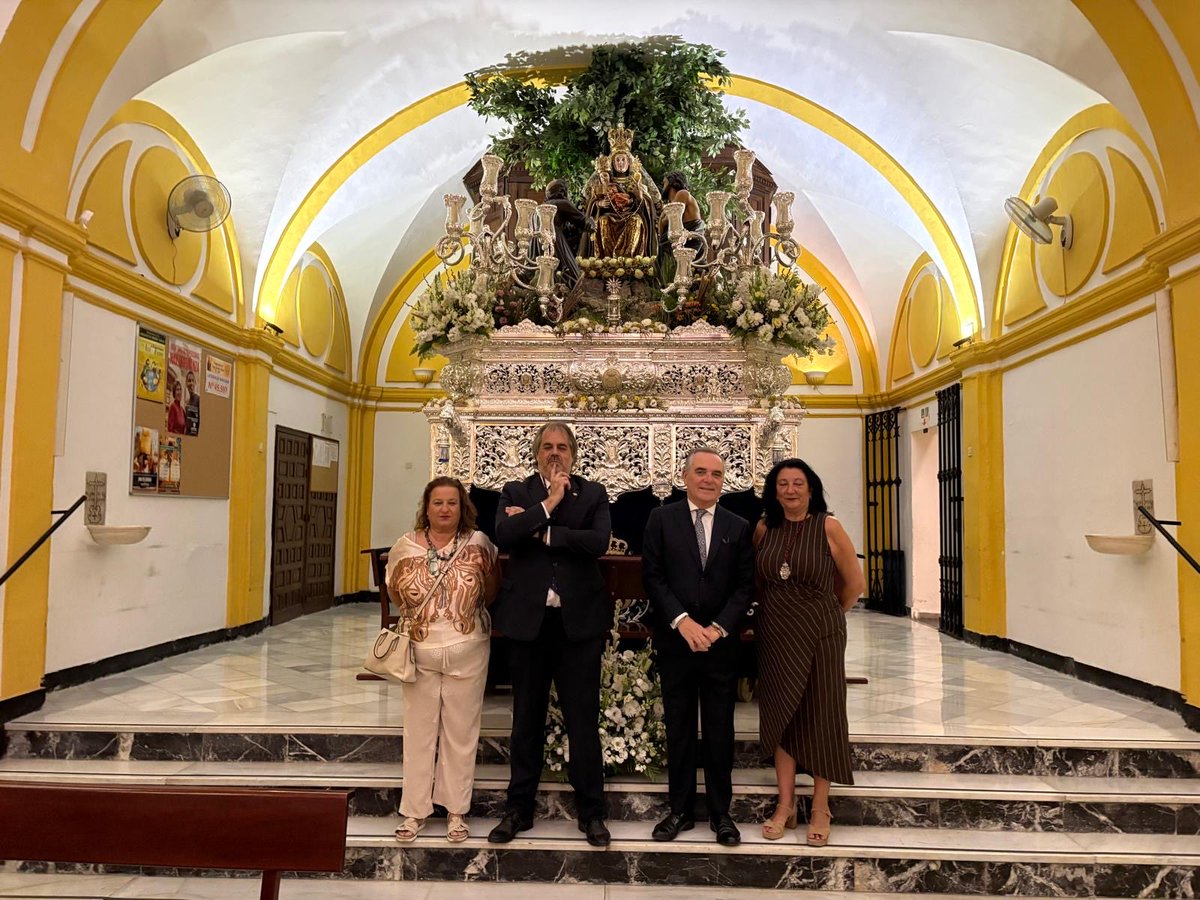 juanbuenopp's tweet photo. Hoy acompañamos a Nuestra Señora de Valvanera, Patrona de la Calzada,momentos antes de su procesión gloriosa  por el  barrio. Viviendo  las Glorias en @DtoNervion https://t.co/fr9omv92OP