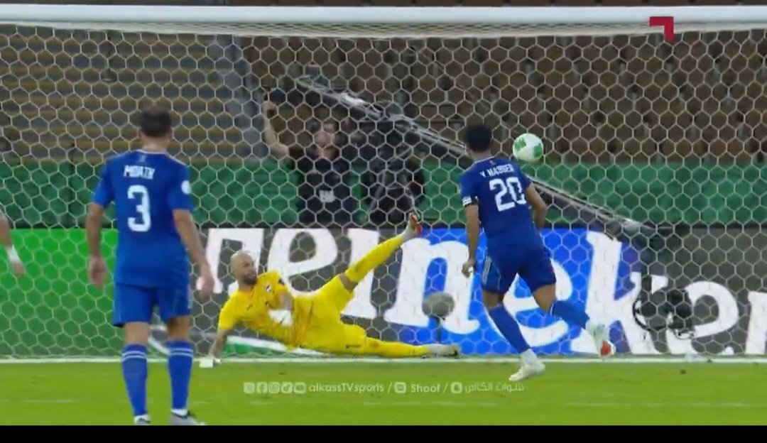 zaidalhamlly's tweet photo. هاردلك للأزرق الكبير ، مدرب دون المستوى ومدرب لياقة ضعيف والخطة غير واضحه لكن حماااااس اللاعبين هو من يخليهم يقدمون مباراة كبيرة والحكم زاد الوقت بدون داعي يبقى الأزرق كبييييير رغم خسارته وخروجه من البطولة 
#الكويت_العراق
#خليجي٢٧ #خليجنا_وووواحد #خليجي_الديار_العربية_27 https://t.co/o9ru2sM0Eb
