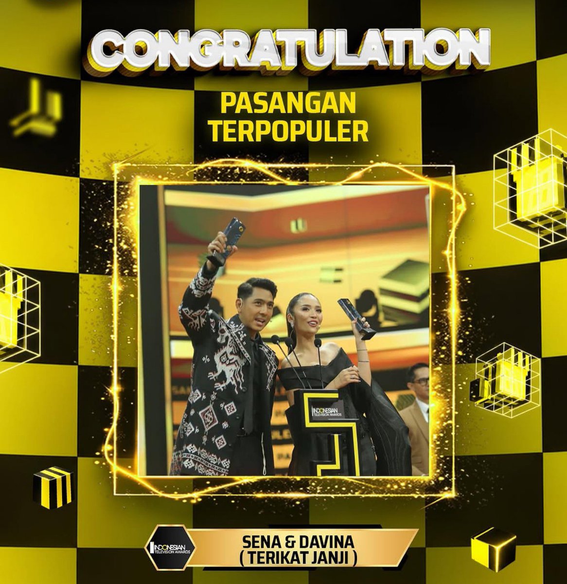 leny_drr's tweet photo. Yang namanya award apapun bentuk &amp; tempatnya adalah sebuah bentuk apresiasi, mau menang &amp; tidak patut disyukuri. Tidak apa2 kok mau dibilang apa aja monggo silahkan yg pasti yg jdi pemenang pasti happy apalagi jga ikt berkontribusi, love ❤ #AryaSaloka #TerikatJanji https://t.co/SFVCeOkWeC
