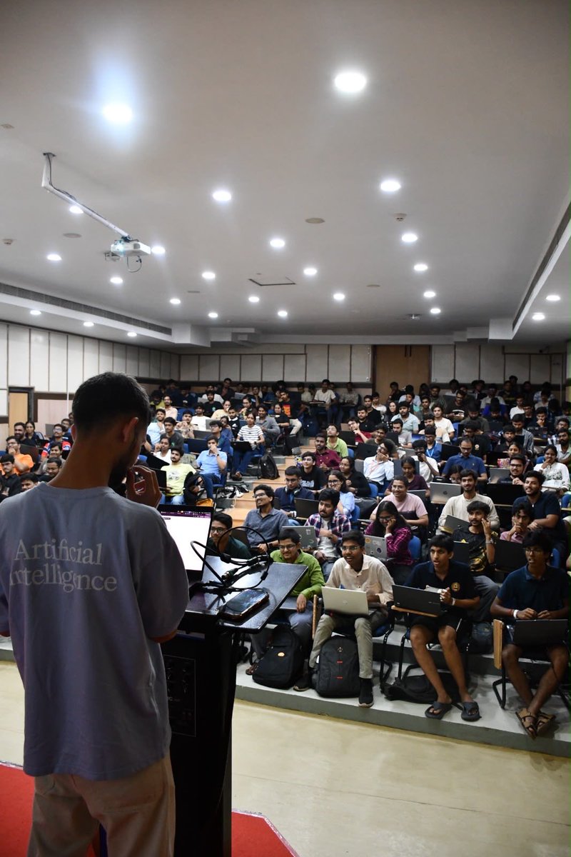 VinayakGavariya's tweet photo. Crazy start of Sarvam Campus at IIT Madras and SRM Today.

Did two hand-son workshops and build-along sessions 

1 day
2 Workshops
350+ attendees 
130+ projects built in 45 minutes.

loved it! https://t.co/qkmGPN6wz5