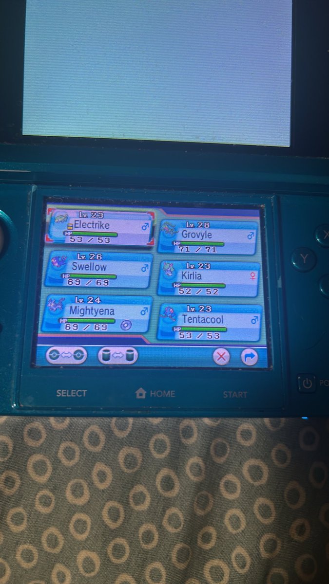 MedlockGavin1's tweet photo. Team update! Got 3 gym badges so far https://t.co/Vm2huuYjSB