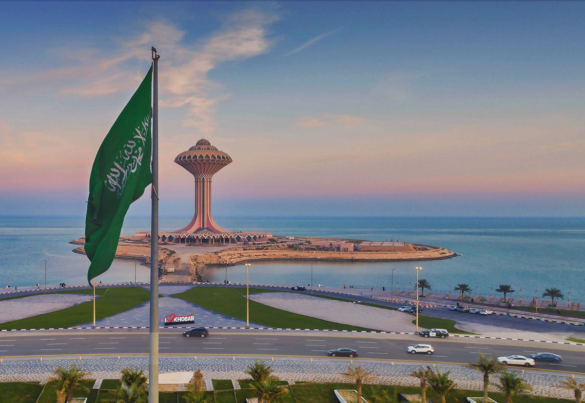 inSaudi's tweet photo. استثمارات مرتبطة بمستثمرين من خارج المملكة بنحو 7 مليارات ريال في #المنطقة_الشرقية ضمن جهود أمانة المنطقة الشرقية @EasternEamana لتوسيع استثمار أصولها.

— أبرز الأرقام:

• أكثر من 91 عقد مع 50 مستثمر من 17 دولة.
• إيرادات استثمارية تتجاوز ملياري ريال سنويًا.
• استثمار أكثر من 95% من أصول الأمانة في 18 نشاط.
• مدد العقود القائمة بين 5 و25 عام