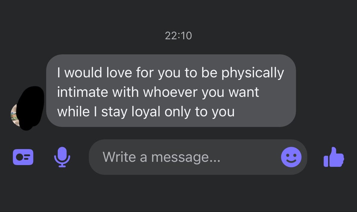 KinkPrincess13's tweet photo. Well look at what fell into my lap the other night 👀🤭. For a conversation starter, it's a bold move, but a bold move I can get behind 😏 https://t.co/RopXf6bxuw