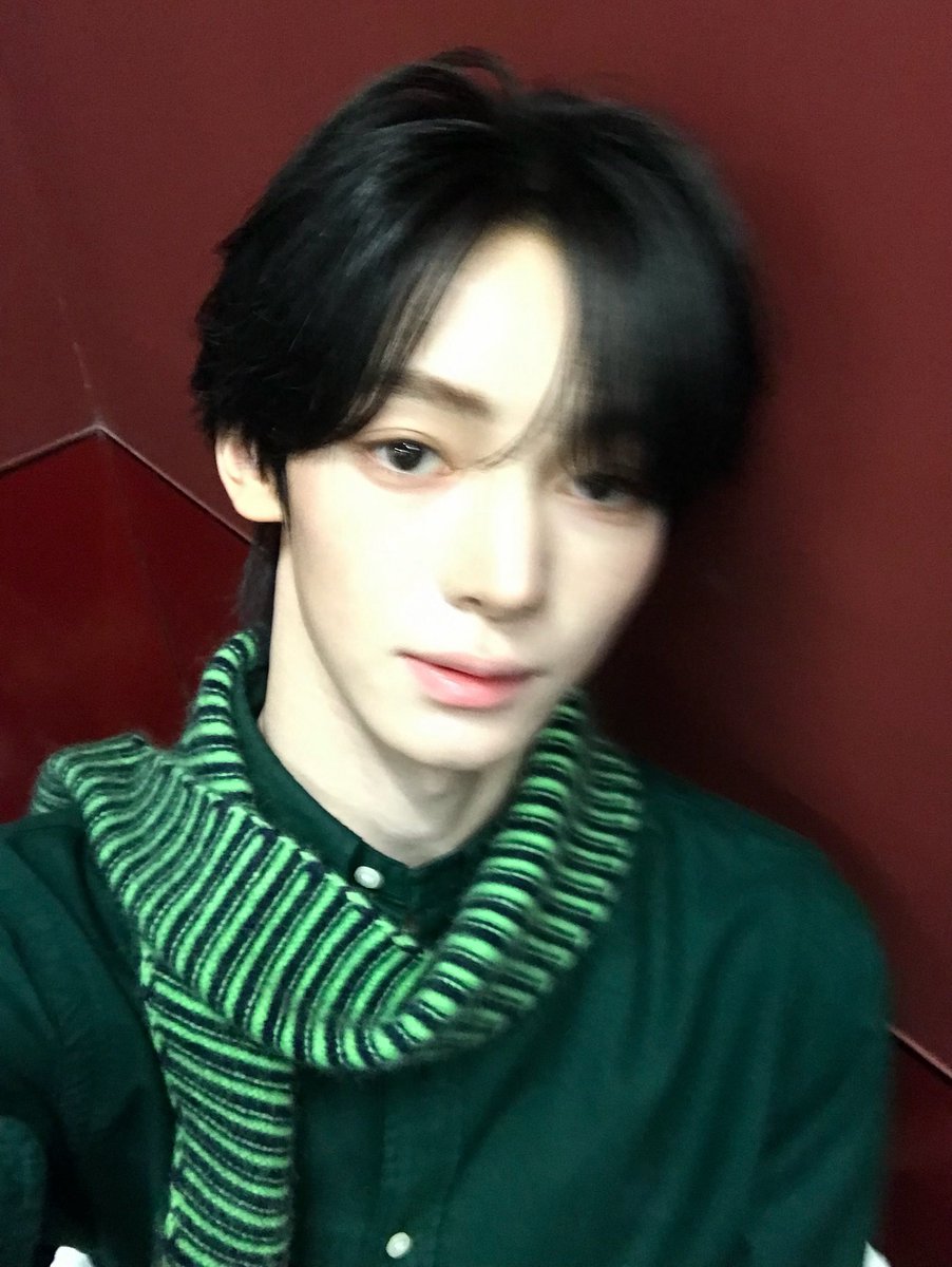 WITHUS247's tweet photo. 📮 WV 260927 💌
#อันยองคุณซาอี ช่วงวีเวิร์สไทม์จากคุณหนูฮันจิน (1/3)

🐰 : คอนเสิร์ตเดี่ยวครั้งแรกกับ 42 ที่กรุงเทพวันนี้ ผมมีความสุขมาก ๆ เลยครับ!

และวันนี้ฝนก็ตกด้วยใช่มั้ยล่ะครับ ถึงแม้ฝนจะตก แต่ทุกคนก็ยังมาดูพวกเรา ผมรู้สึกขอบคุณและเป็นห่วงตลอดเลยครับ 42 ทุกคนเดินทางกลับกันอย่างระมัดระวังนะครับ อย่าเป็นหวัดและก็อย่าบาดเจ็บด้วย! วันนี้เหนื่อยกันมามากเลยครับ!!

ข้าวเหนียวมะม่วงกับมะพร้าวที่ผมอยากกินที่กรุงเทพครั้งนี้ ในที่สุดก็ได้กินแล้วครับ และแม้ว่าเวลาจะสั้น แต่ก็ใช้เวลาไปอย่างเต็มที่ มีความสุขมากเลยครับ!!!

#한진 #HANJIN
#투어스 #TWS #247WithUs
