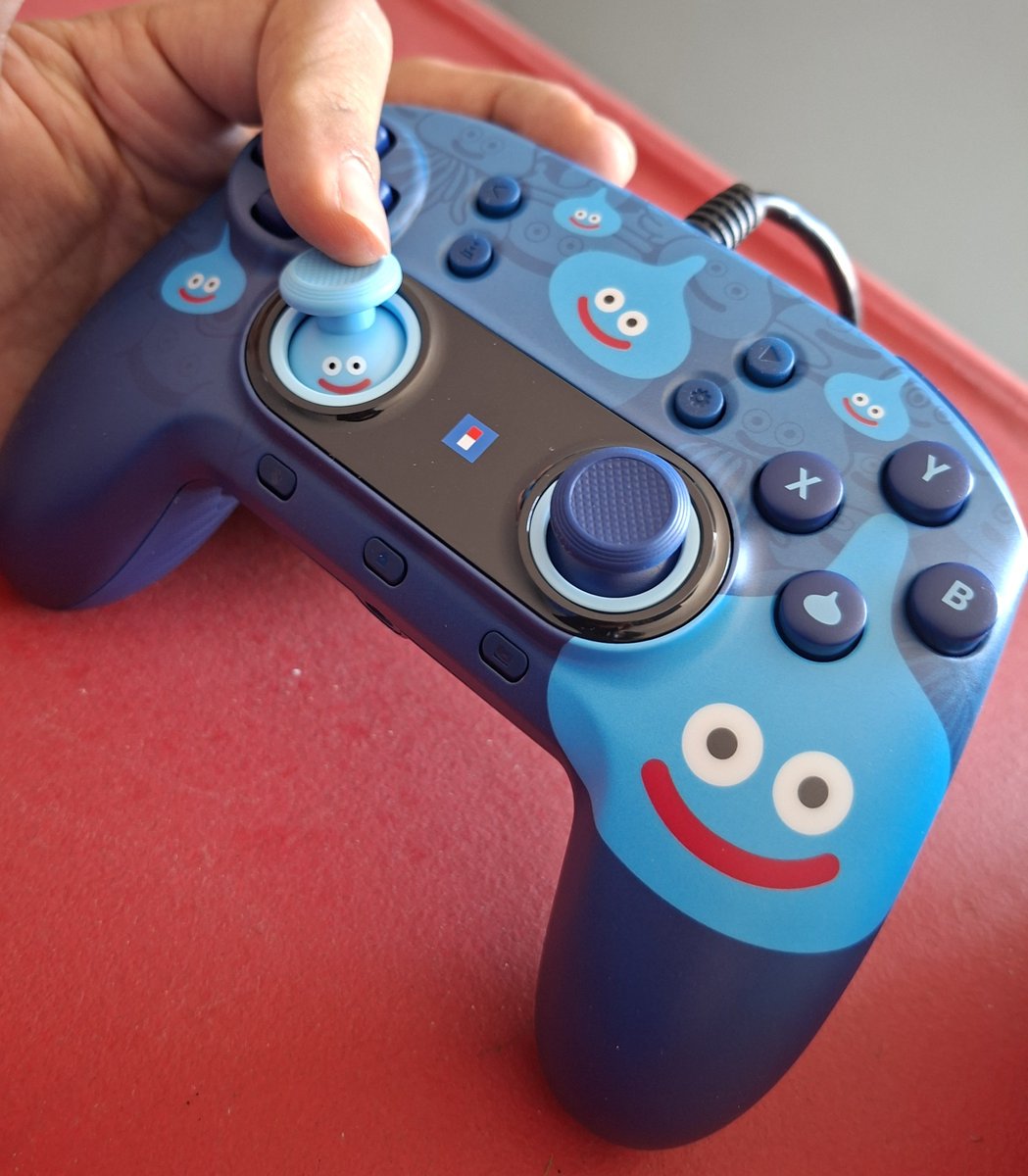 XMaurith's tweet photo. My Dragon Quest Slime controller has arrived. It’s so cool. https://t.co/dwBY2Ehnmr