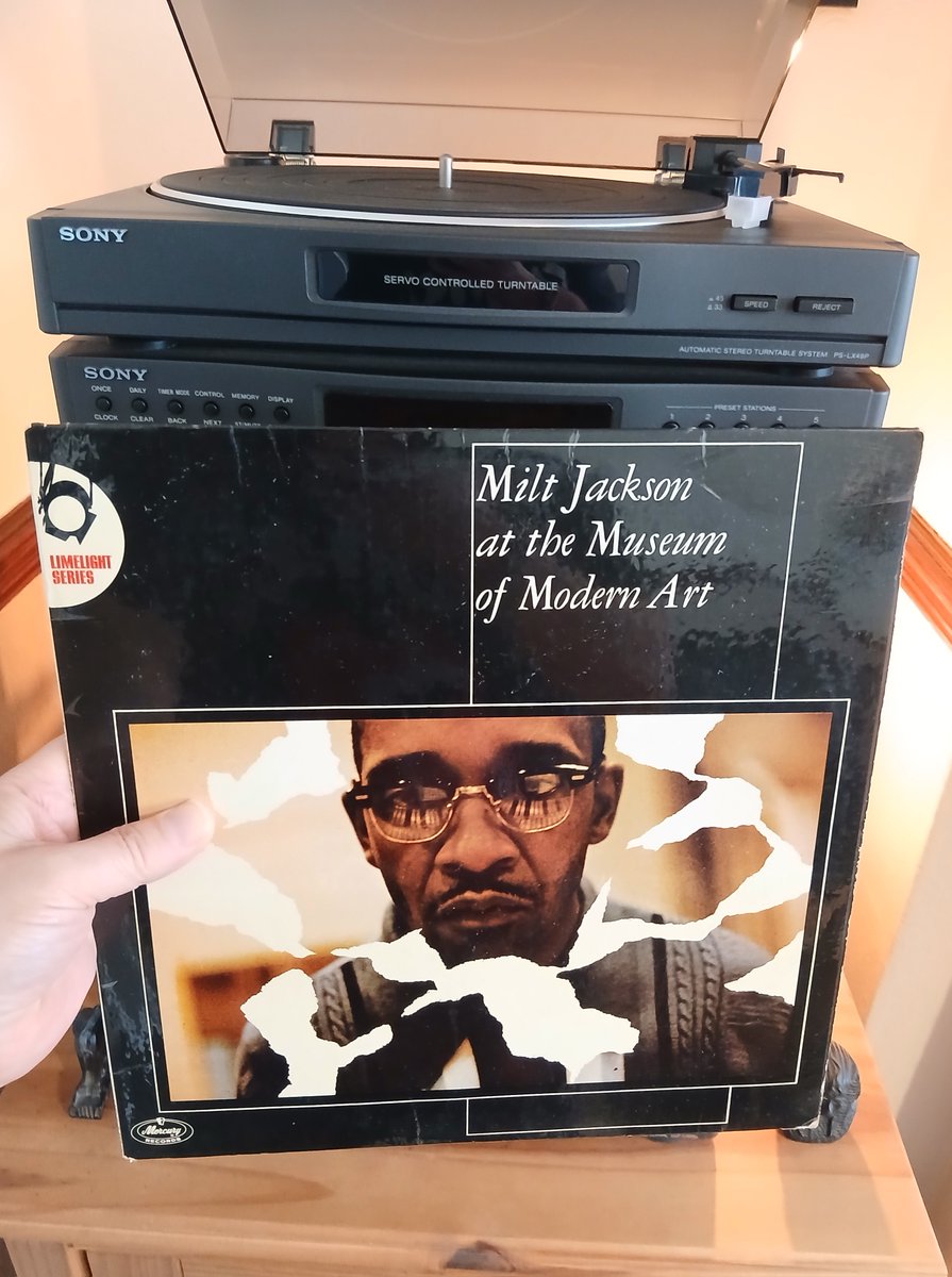 Keef_B_1's tweet photo. Vibraphone vibes & more besides.
#MiltJackson #Playlist #NowPlaying #vinyl #vinylrecords #vinylcollection #vinylcommunity #Jazz #Jazzfortwo #JazzMusic #music #musicmagic #musicislife #SaturdayNight #SaturdayThoughts #SaturdayVibes #bekind #keepgoing #keepthefaith #love
🙏❤️✌️ https://t.co/LipUU6K1Kx