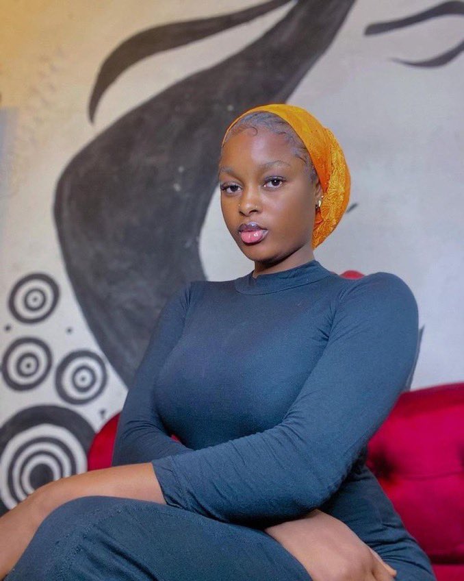 Summy3i's tweet photo. Wallahi I'm seriously in need of a husband even if he is poor😭😫💔 https://t.co/XibKQgCGnr