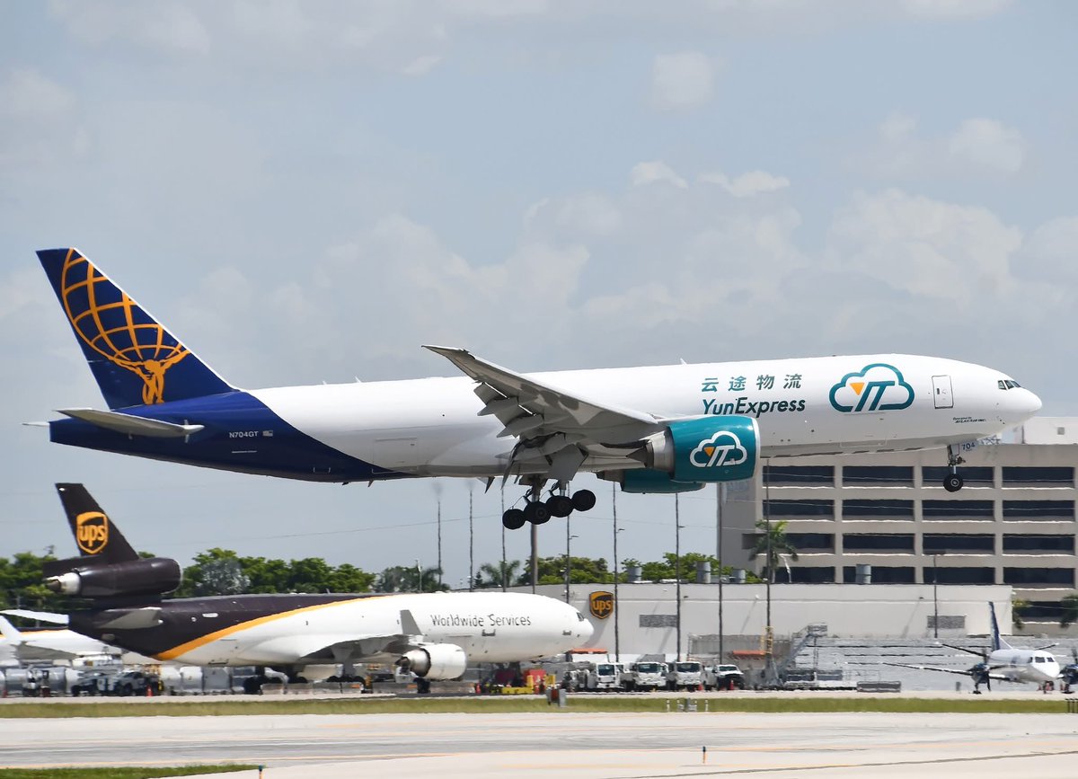 n194at's tweet photo. Yun Express (Atlas Air)
Boeing B777-F1H N704GT
MIA/KMIA Miami Intl Airport
July 2025
Photo credit PP&A Photography
#AvGeek #Aviation #Airline #AvGeeks #Boeing #B777 #AtlasAir #MIA #Miami @iflymia #YunExpress @AtlasAirWW 🇺🇸 https://t.co/CgAFHqEadS
