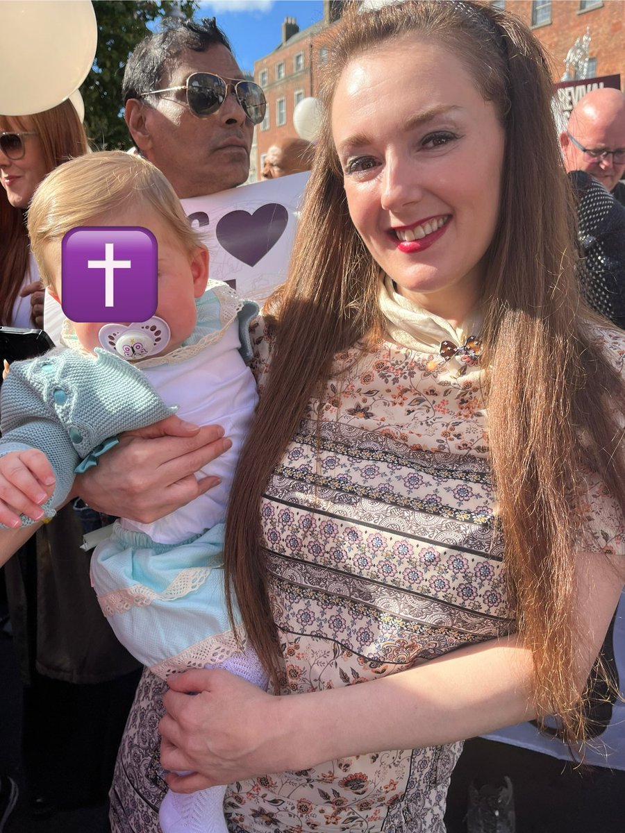 sarahlmull82's tweet photo. #GodSaveIreland ✝️🇮🇪❤️

Really was a #Glorious Day, had to pull my #BrokenHeart 💔out of the bed 🛌 to be around spiritual #Godly people today &amp; I’m so glad I came, the atmosphere was so Beautiful &amp; the weather was on another level

People of #Ireland I Love❤️You

#MarchForJesus https://t.co/NipRMkeCNg