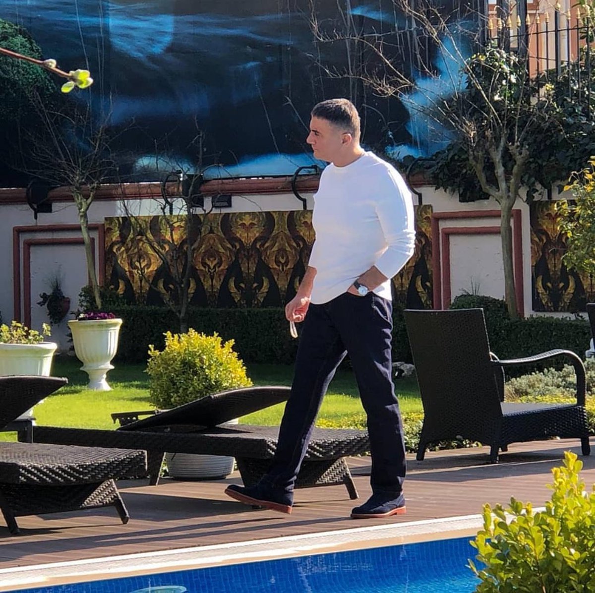 bortecinesp's tweet photo. Sayın Reis Sedat PEKER’in ülkeye dönüşü istek değil, ihtiyaçtır.

#SedatPekerHalkınYanında https://t.co/wAhZQUkBdZ