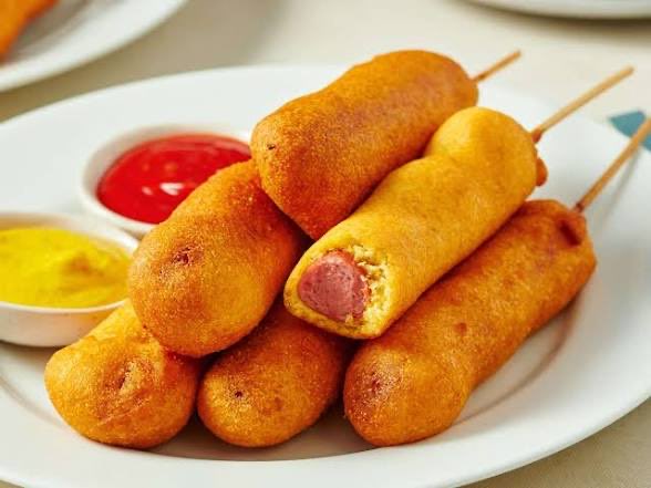 _we_love_food's tweet photo. Corn Dog or Hot Dog? https://t.co/awLQAOW0ho
